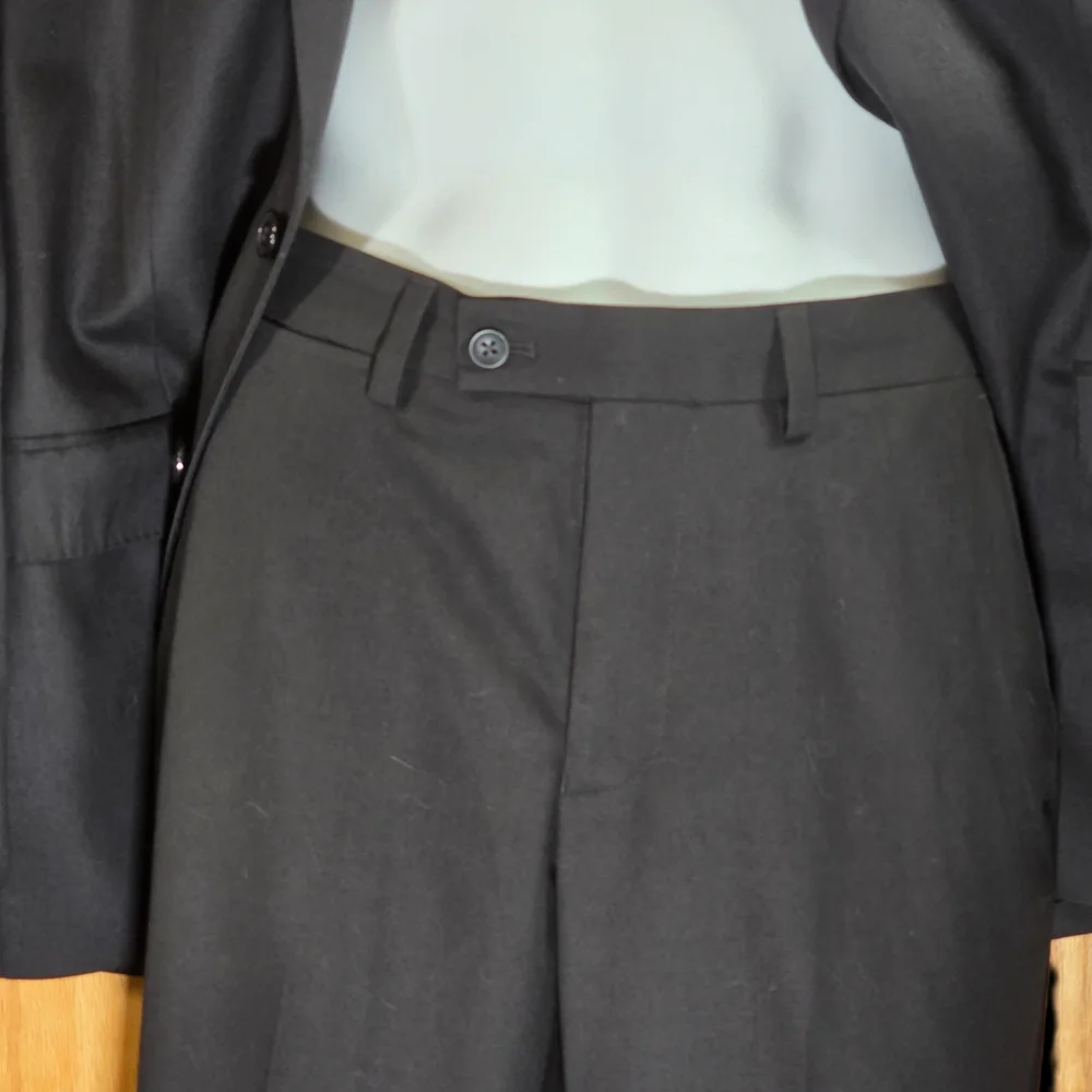 Timeless Vesace Suit with Notched Lapels - Picture 12 of 16